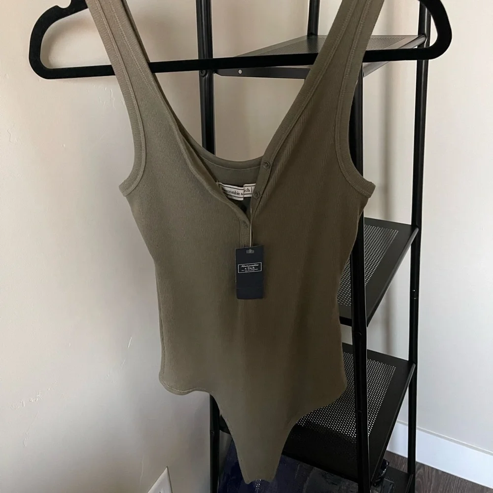 Abercrombie Henley Bodysuit - Picture 1 of 1